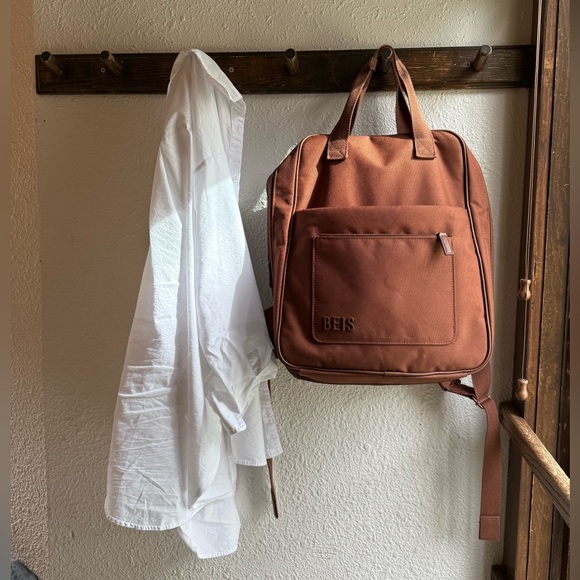 BEIS Expandable Backpack- Maple - Picture 2 of 4